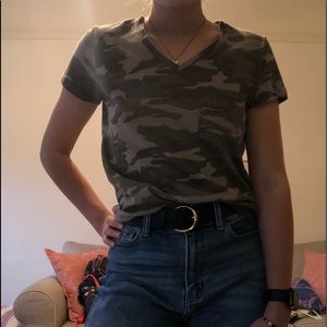 Universal thread camo tshirt